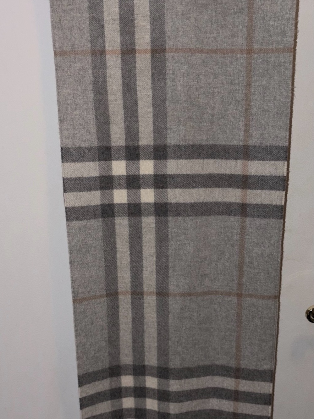 Burberry 100% Cashmere Scarf Mitten Grey